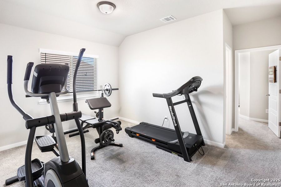 Furnished interior view inside a new home in Buffalo Crossing, Cibolo (Image 31). Furnished interior view inside a new home in Buffalo Crossing, Cibolo (Image 31).