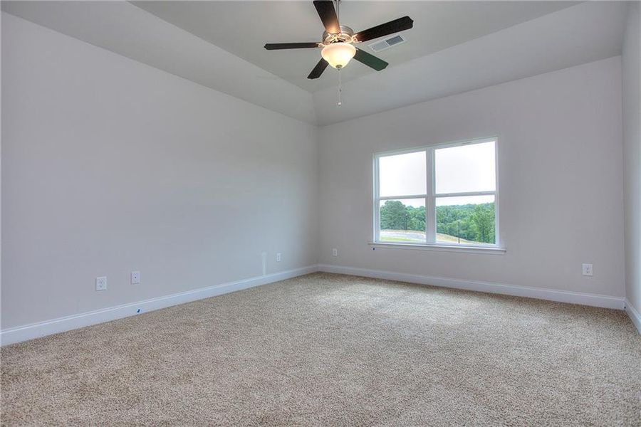 Spacious, unfurnished interior of a new home in , Homer (Image 29).
