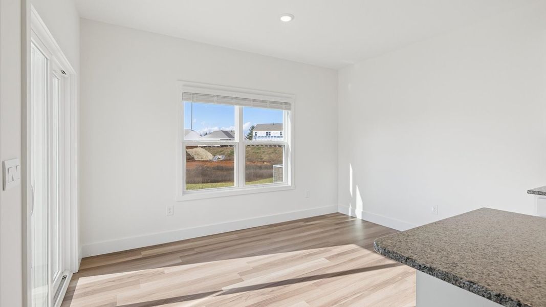 Spacious, unfurnished interior of a new home in Millstone Village, Morristown (Image 10).