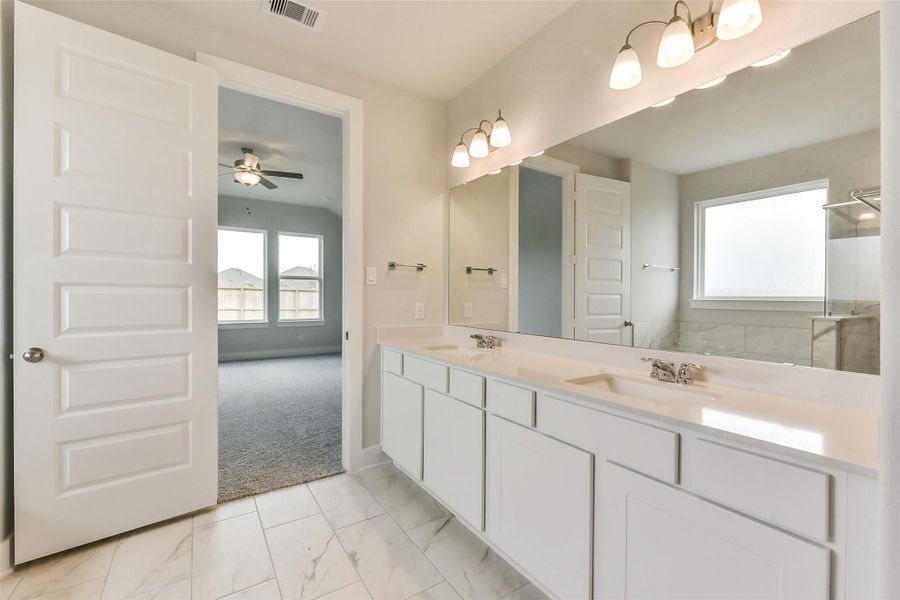 Furnished interior view inside a new home in Sierra Vista, Rosharon (Image 8).