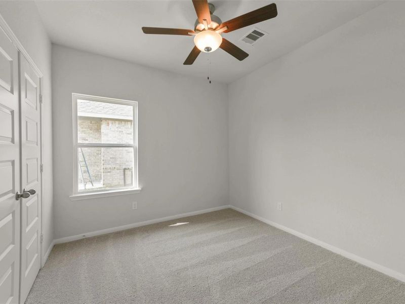 Spacious, unfurnished interior of a new home in River Ranch Meadows, Dayton (Image 26).