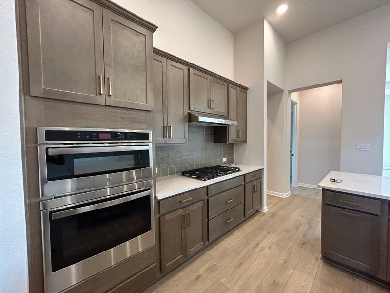 Furnished interior view inside a new home in Provence 70s, Austin (Image 5). Furnished interior view inside a new home in Provence 70s, Austin (Image 5).