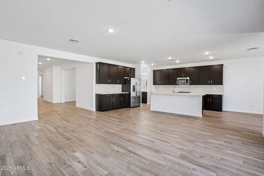 6-web-or-mls-W Brown St-S1810-006