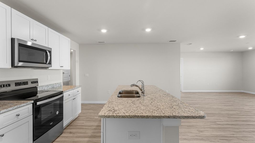 Furnished interior view inside a new home in Liberty, Panama City (Image 7).