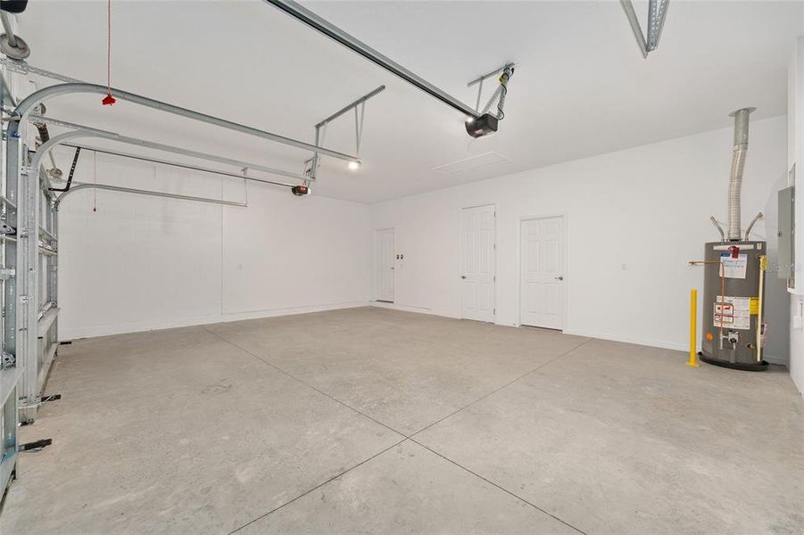 Spacious, unfurnished interior of a new home in Calesa Township, Ocala (Image 36). Spacious, unfurnished interior of a new home in Calesa Township, Ocala (Image 36).