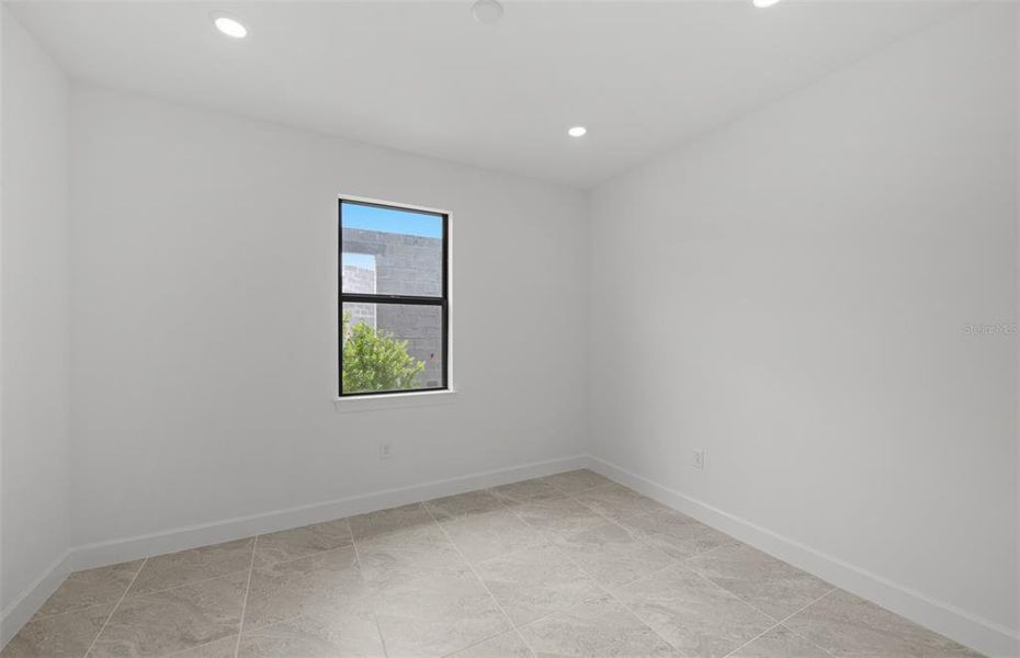 Spacious, unfurnished interior of a new home in Del Webb Catalina, Lakewood Ranch (Image 19). Spacious, unfurnished interior of a new home in Del Webb Catalina, Lakewood Ranch (Image 19).