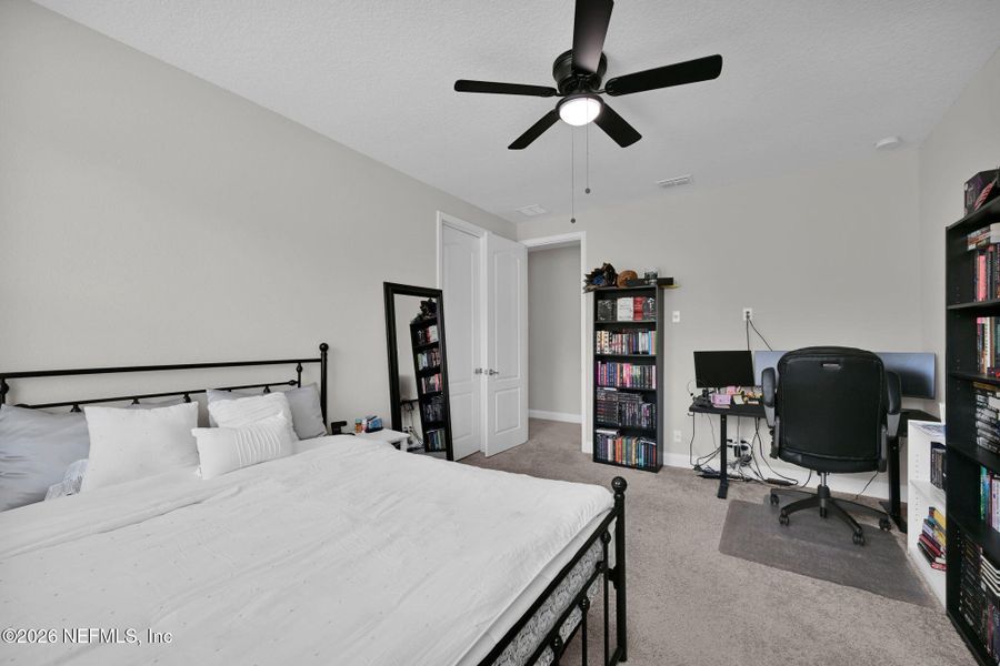 Furnished interior view inside a new home in , Middleburg (Image 7).