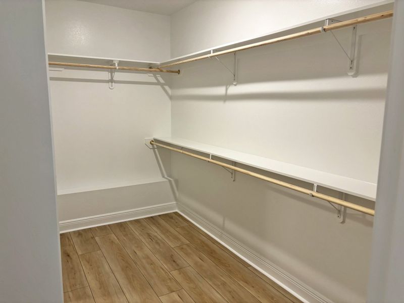 Spacious, unfurnished interior of a new home in Houston Place, Crestview (Image 13).