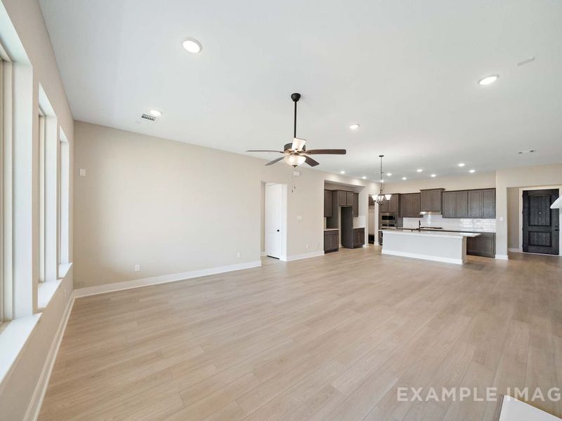 Representative unfurnished interior of a home built from the The Elizabeth A by Davidson Homes LLC in Lago Mar, Texas City (Image 25).