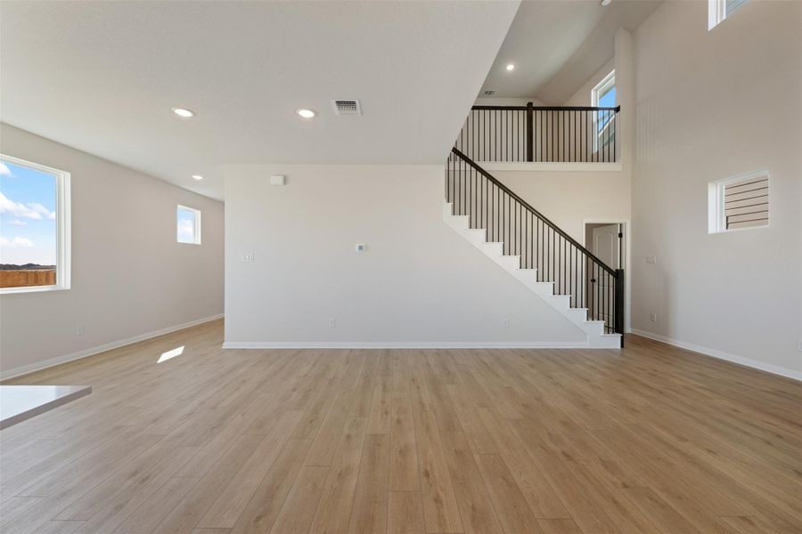 Representative images and renderings are for illustrative purposes. Actual structural options and design finishes of home may vary.