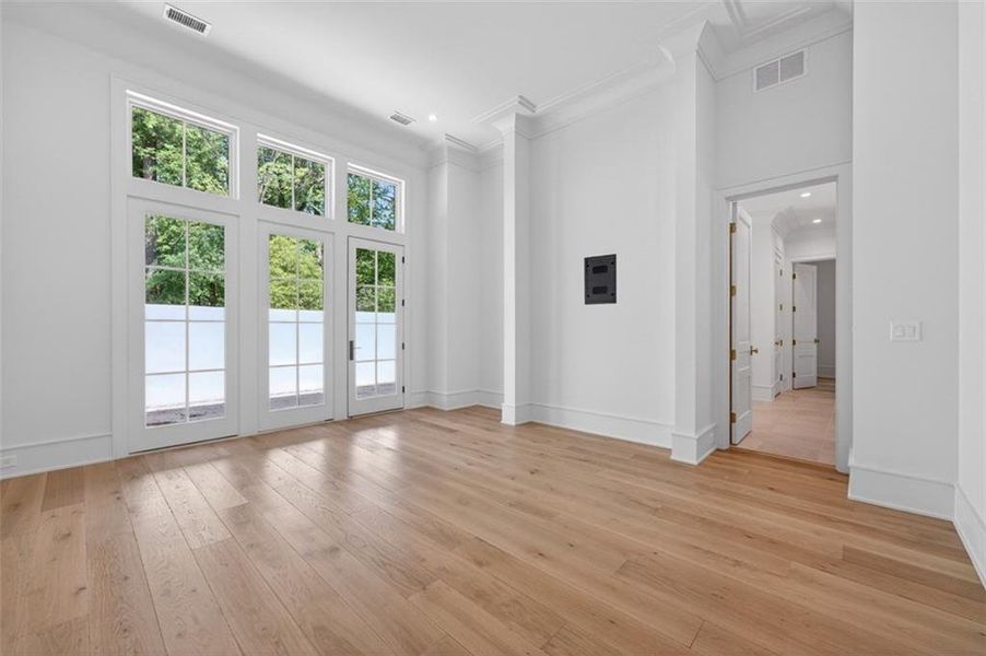 Spacious, unfurnished interior of a new home in , Atlanta (Image 38). Spacious, unfurnished interior of a new home in , Atlanta (Image 38).