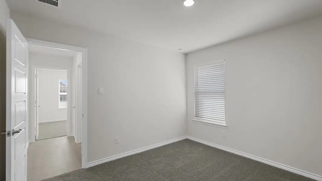 Spacious, unfurnished interior of a new home in Elevon, Lavon (Image 29).