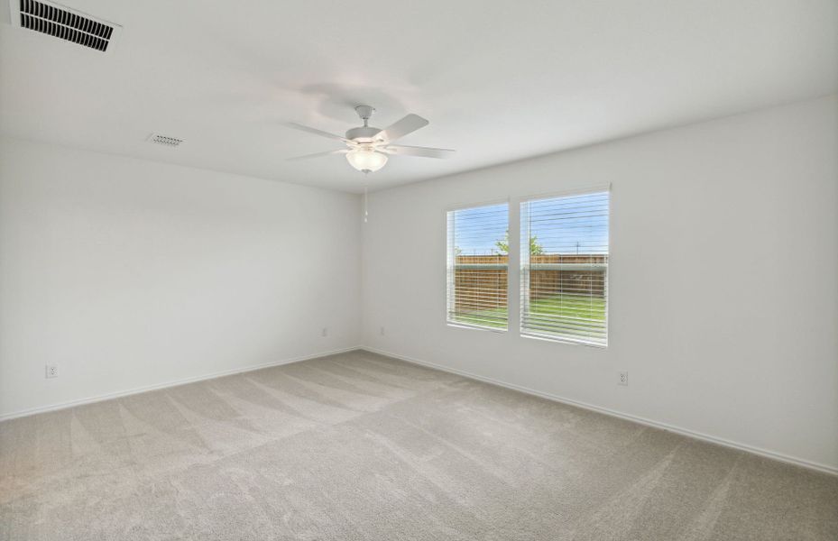 Representative unfurnished interior of a home built from the Dinero by Pulte Homes in La Cima, San Marcos (Image 31).