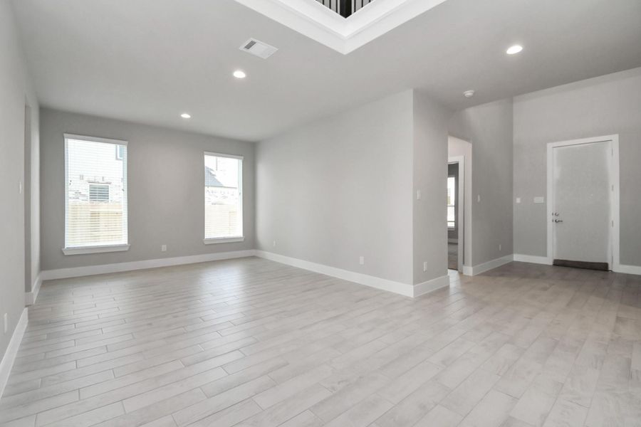 Sample photo of completed home with similar floor plan. Actual colors and selections may vary. Sample photo of completed home with similar floor plan. Actual colors and selections may vary.