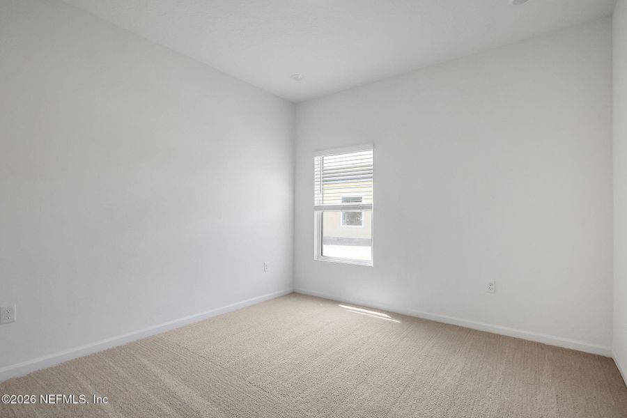 Spacious, unfurnished interior of a new home in Diamond Springs, Jacksonville (Image 29).