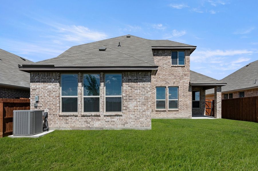 Front exterior of a new home in Mercer Meadows, Royse City, TX, highlighting curb appeal (Image 27).