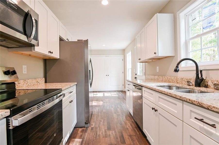 Furnished interior view inside a new home in , Dahlonega (Image 8).