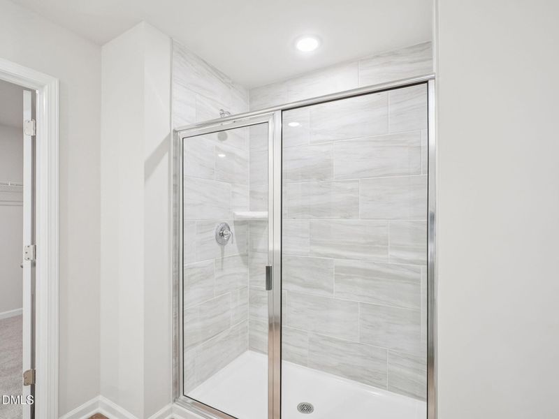 27-web-or-mls-Raleigh - Oak Manor - 508