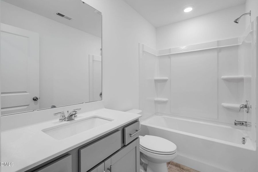 SUN_WesleyDowns_Pic_Davidson-27