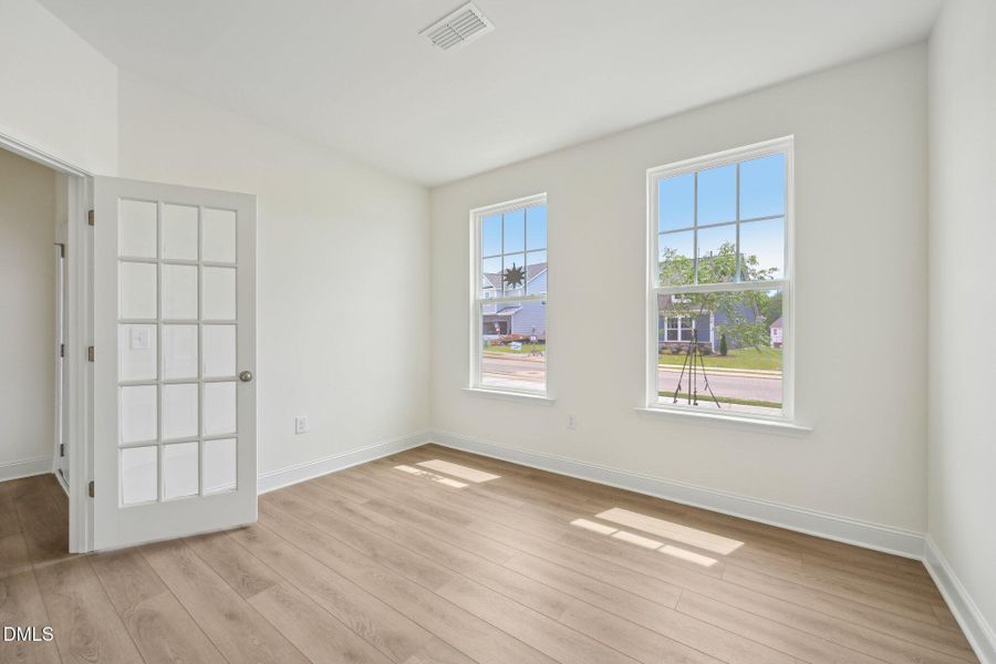 6-web-or-mls-124 Willow Cameron Way-2305