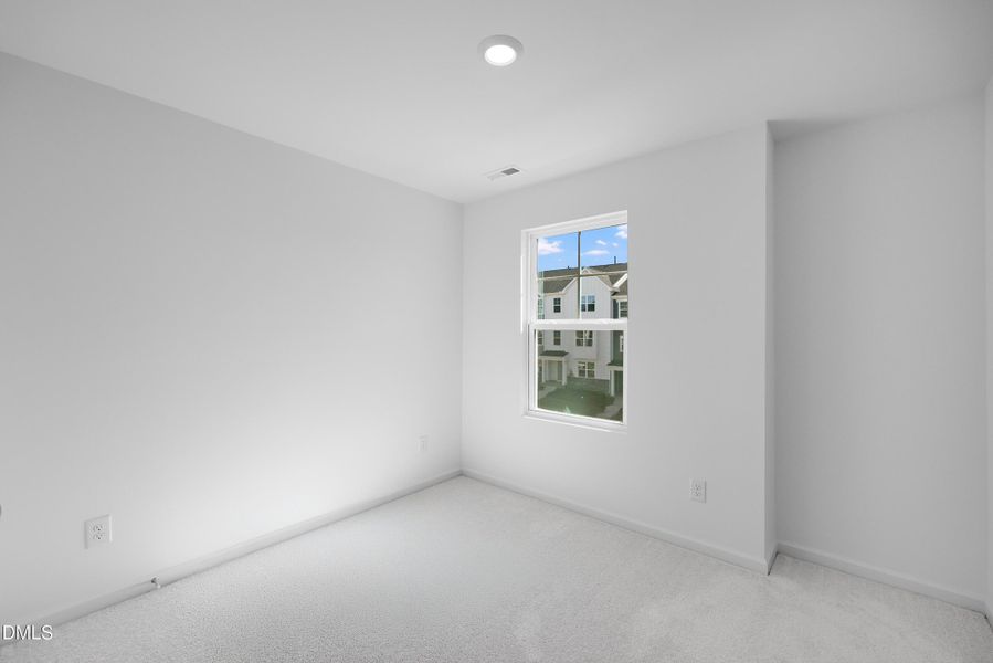 SUN_Stoneriver_Pic_Bradley_Bed2_1of2