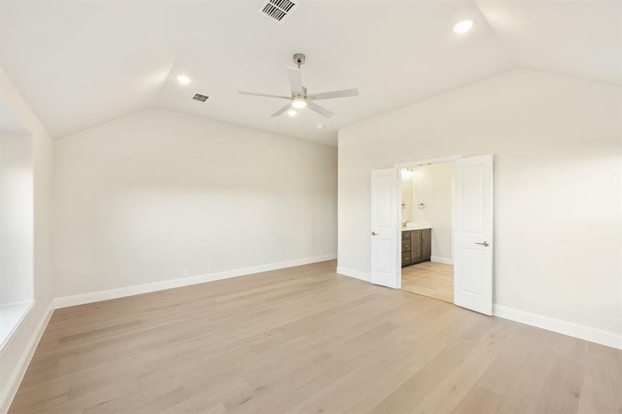 Spacious, unfurnished interior of a new home in Timberbrook, Justin (Image 21).