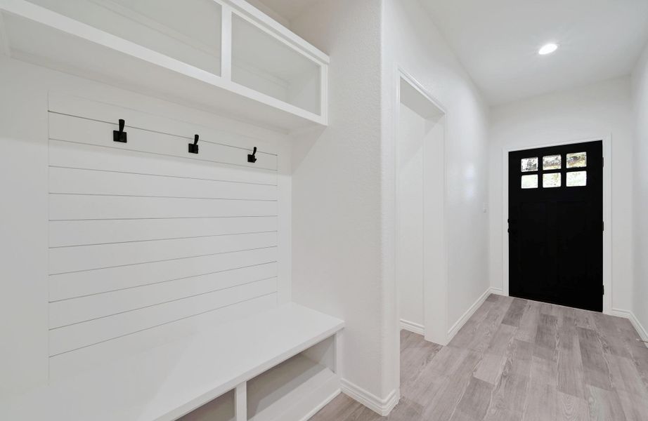 Spacious, unfurnished interior of a new home in , Wimberley (Image 13).