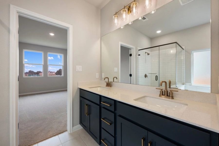 Furnished interior view inside a new home in Berry Creek Highlands, Georgetown (Image 17).