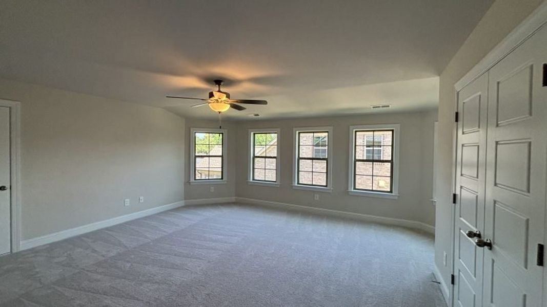 Spacious, unfurnished interior of a new home in Mebane Towne Center, Mebane (Image 13).