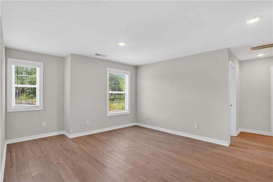 Spacious, unfurnished interior of a new home in , Villa Rica (Image 22).