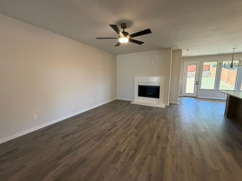 Spacious, unfurnished interior of a new home in Waterford Park, Weatherford (Image 8). Spacious, unfurnished interior of a new home in Waterford Park, Weatherford (Image 8).