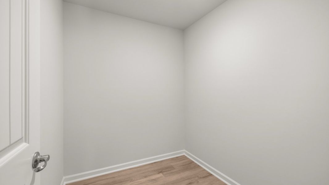 Representative unfurnished interior of a home built from the Elle by D.R. Horton in Fairway 17 at Mirror Lake, Villa Rica (Image 53). Representative unfurnished interior of a home built from the Elle by D.R. Horton in Fairway 17 at Mirror Lake, Villa Rica (Image 53).