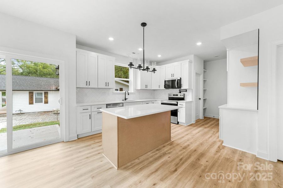 Furnished interior view inside a new home in , Shelby (Image 7).