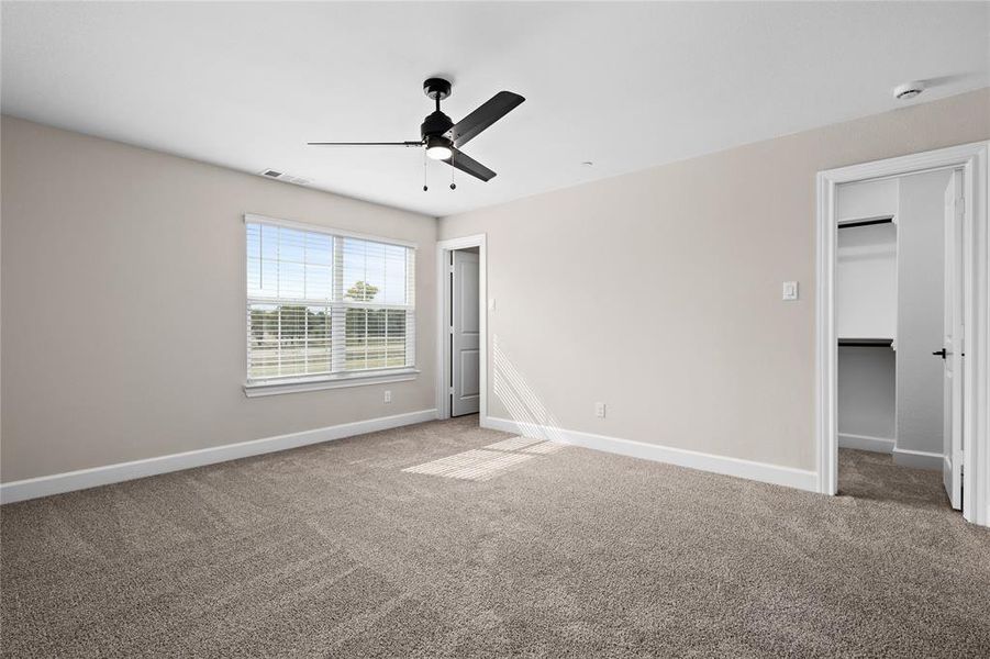 Spacious, unfurnished interior of a new home in Yarbrough Farms, Pilot Point (Image 7). Spacious, unfurnished interior of a new home in Yarbrough Farms, Pilot Point (Image 7).