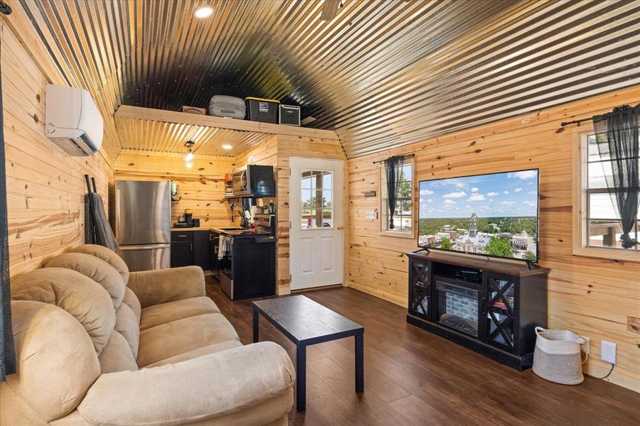 Furnished interior view inside a new home in , Stephenville (Image 7). Furnished interior view inside a new home in , Stephenville (Image 7).
