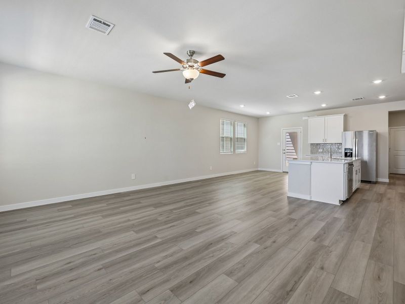 Spacious, unfurnished interior of a new home in Oak Ridge Park, Corinth (Image 9). Spacious, unfurnished interior of a new home in Oak Ridge Park, Corinth (Image 9).