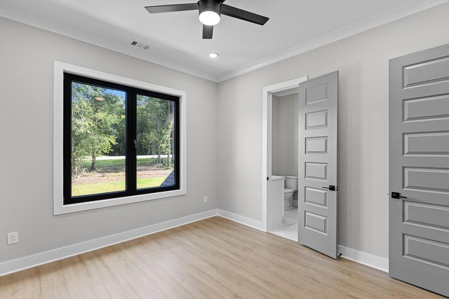 Spacious, unfurnished interior of a new home in , Jefferson (Image 23).