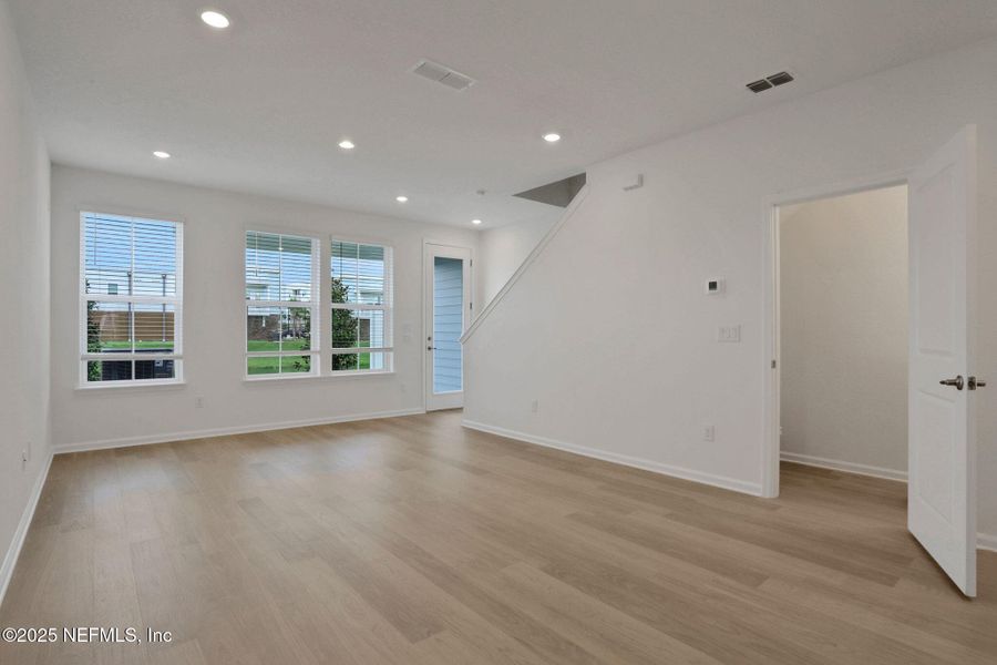 Spacious, unfurnished interior of a new home in Silver Landing at SilverLeaf, St. Augustine (Image 28).