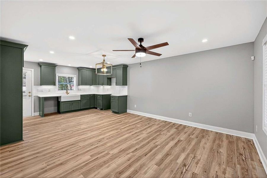Spacious, unfurnished interior of a new home in , Atlanta (Image 26).
