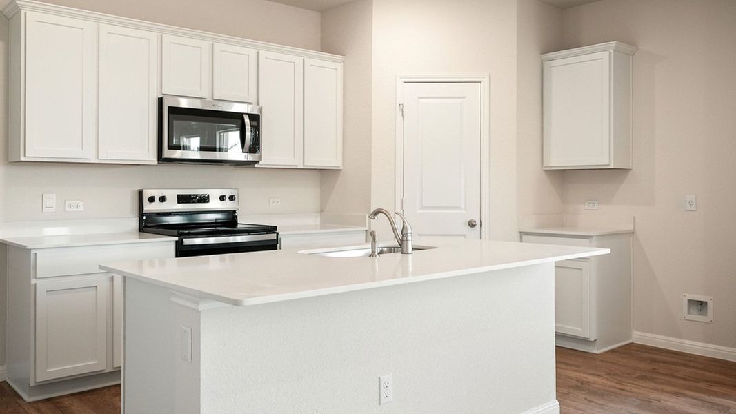 Furnished interior view inside a new home in Thunder Rock, Marble Falls (Image 9).