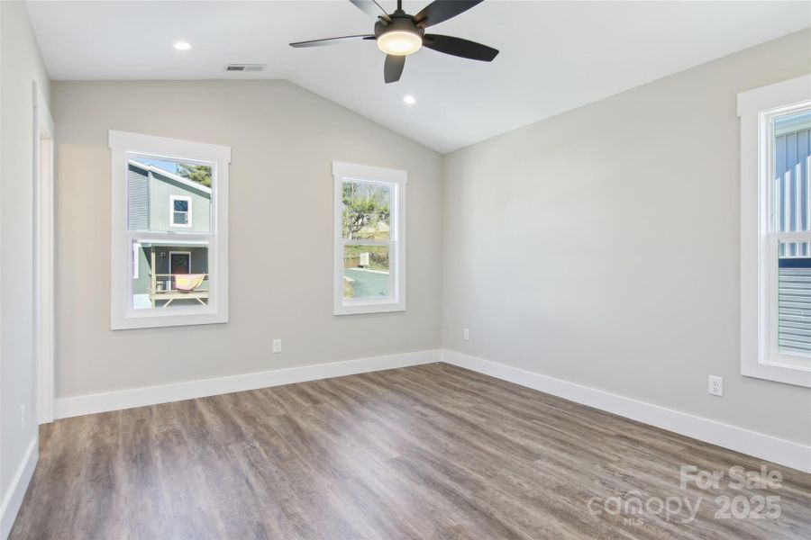 Spacious, unfurnished interior of a new home in , Asheville (Image 10).