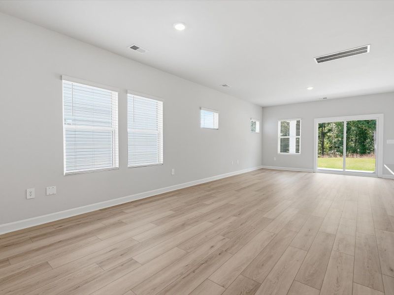 Spacious, unfurnished interior of a new home in Village at White Pine, Pendleton (Image 12). Spacious, unfurnished interior of a new home in Village at White Pine, Pendleton (Image 12).