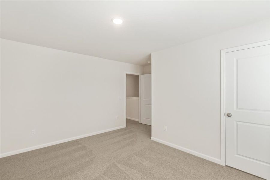 Spacious, unfurnished interior of a new home in Heritage Bay, Sumter (Image 26).