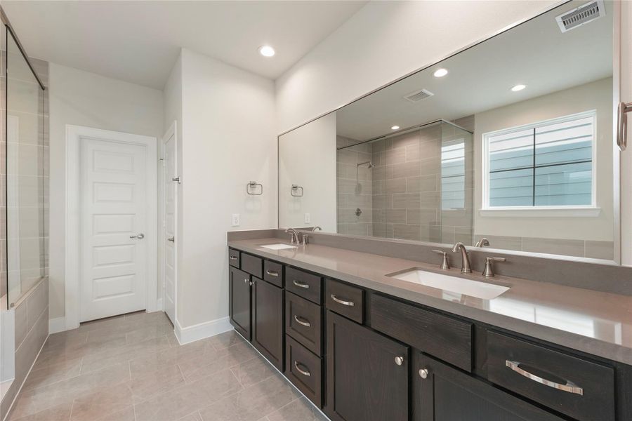Furnished interior view inside a new home in The Corner At Buffalo Pointe, Houston (Image 5). Furnished interior view inside a new home in The Corner At Buffalo Pointe, Houston (Image 5).