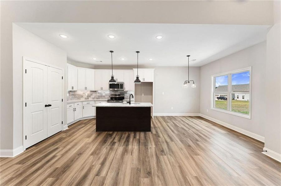 Furnished interior view inside a new home in , Jefferson (Image 4).