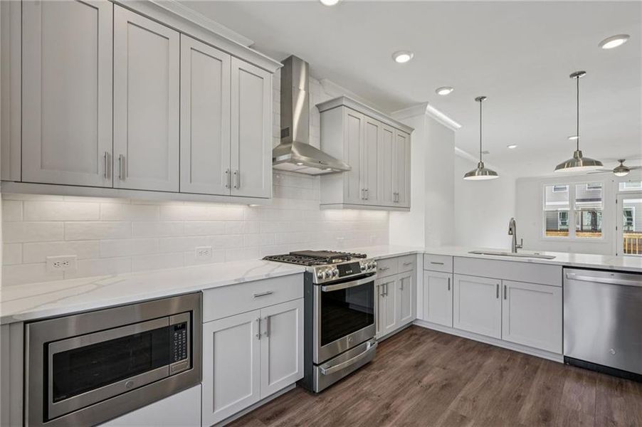 Furnished interior view inside a new home in Evanshire Townhomes, Duluth (Image 21).