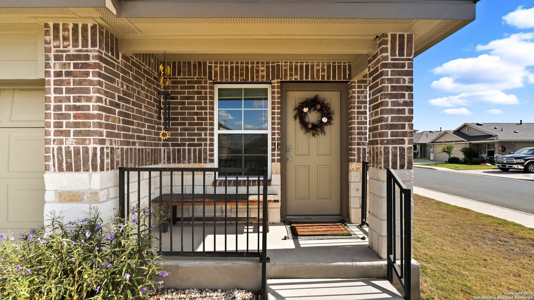 Exterior details and patio area of a home in , Floresville (Image 21).
