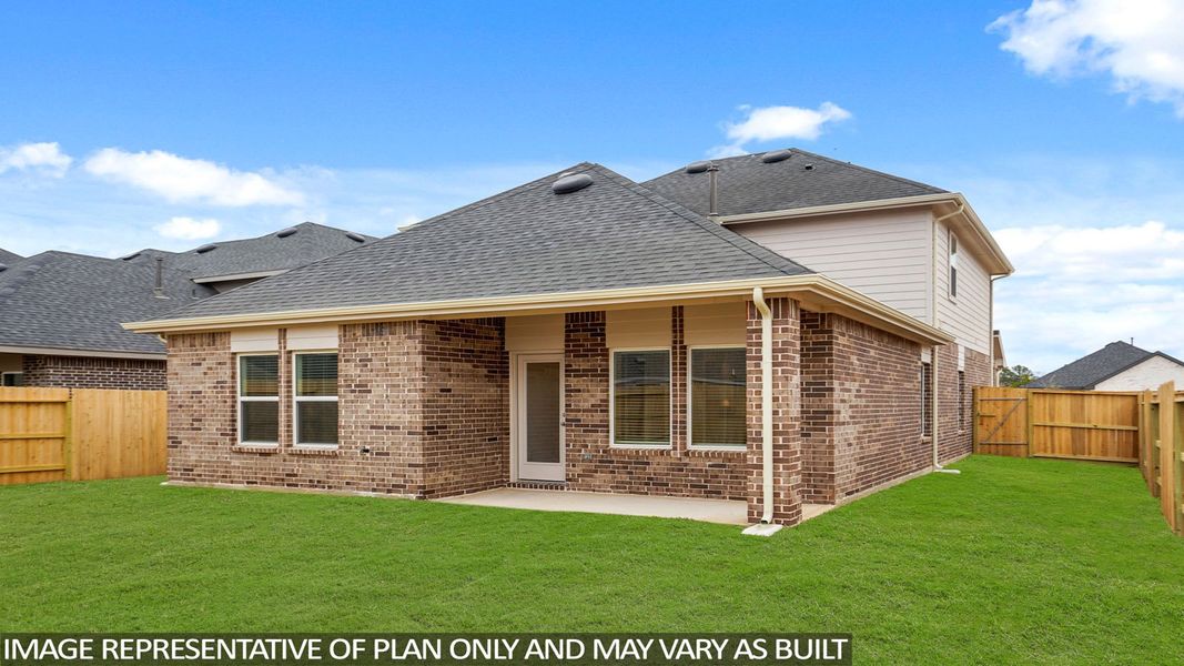 Exterior details and patio area of a home in Cypress Green, Tomball (Image 3).