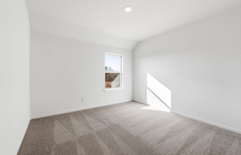 Spacious, unfurnished interior of a new home in Saddleback at Santa Rita Ranch, Liberty Hill (Image 46).