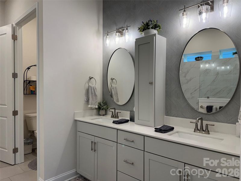 Primary Bathoom - Double Sink -w/ Custom Cabinet - Private Toilet Room